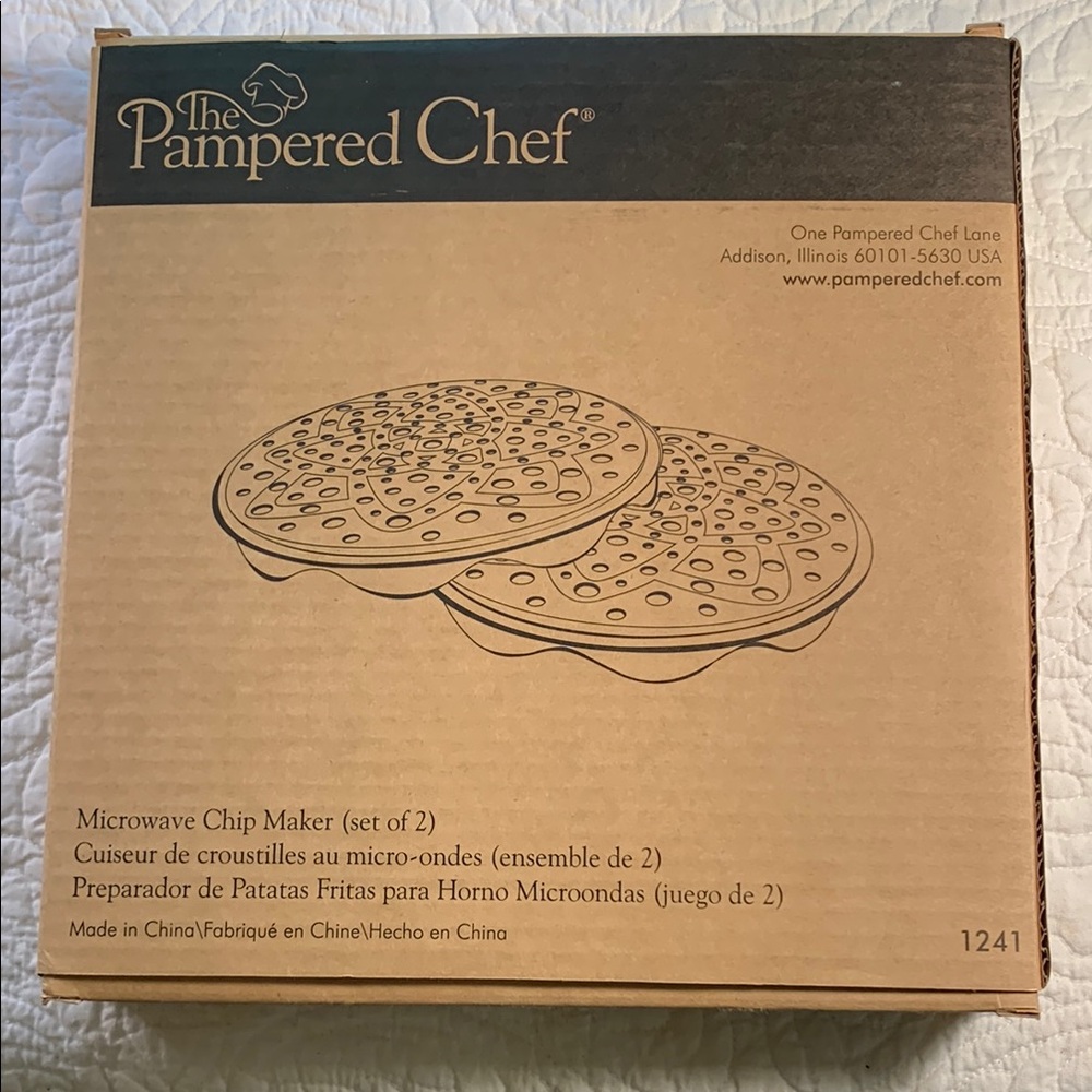 The Pampered Chef Microwave 2 pan Chip Maker NEW Easy chips minus the calories